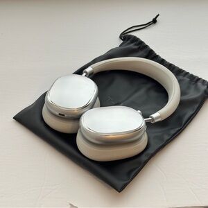 T-Fun Over-Ear Wireless Headphones Silver Excellent Condition